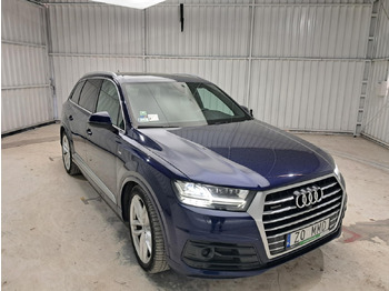 Внедорожник AUDI