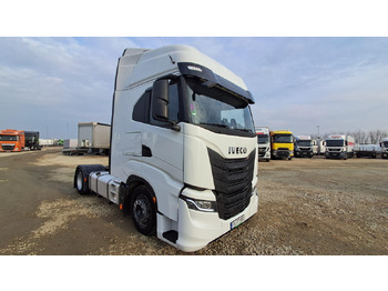 Тягач IVECO