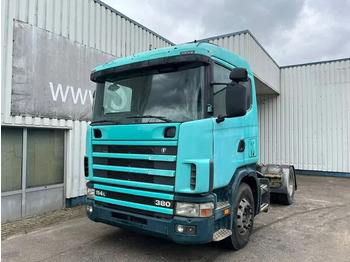 Тягач SCANIA R114