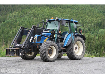 Трактор NEW HOLLAND T5000