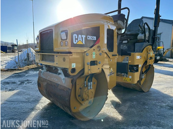 Каток CATERPILLAR