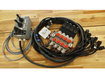 Proportional control box 12V  2 joysticks + finger controller + monoblock Galtec for Palfinger, Kubota, Fassi, Hiab в лизинг Proportional control box 12V  2 joysticks + finger controller + monoblock Galtec for Palfinger, Kubota, Fassi, Hiab: фото 4