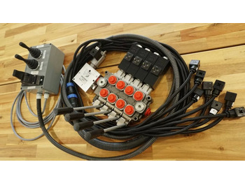 Proportional control box 12V  2 joysticks + finger controller + monoblock Galtec for Palfinger, Kubota, Fassi, Hiab в лизинг Proportional control box 12V  2 joysticks + finger controller + monoblock Galtec for Palfinger, Kubota, Fassi, Hiab: фото 2