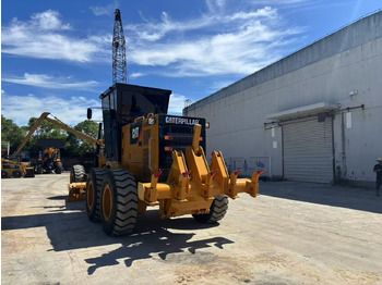 Грейдер CATERPILLAR 140K