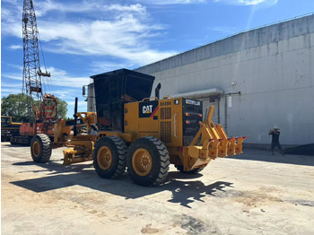 Грейдер CATERPILLAR 140K