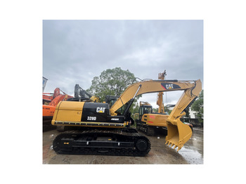 Гусеничный экскаватор