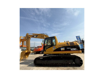 Гусеничный экскаватор CATERPILLAR 320CL