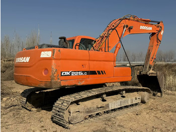 Гусеничный экскаватор DOOSAN DX225LC
