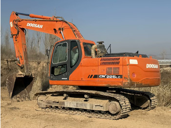 Гусеничный экскаватор DOOSAN DX225LC