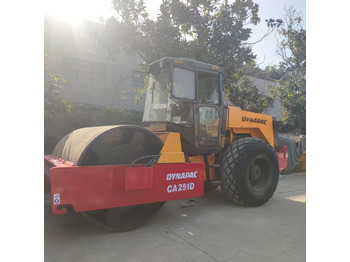Дорожный каток DYNAPAC