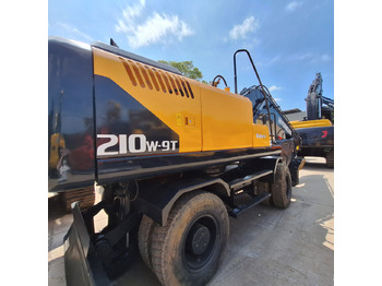 Колёсный экскаватор HYUNDAI