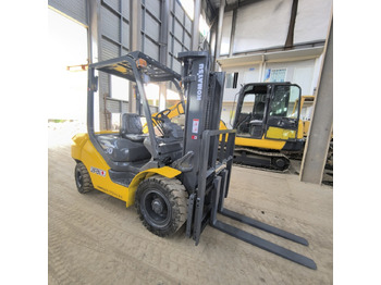 Дизельный погрузчик KOMATSU