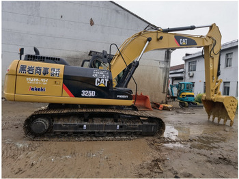 Гусеничный экскаватор CATERPILLAR 320D