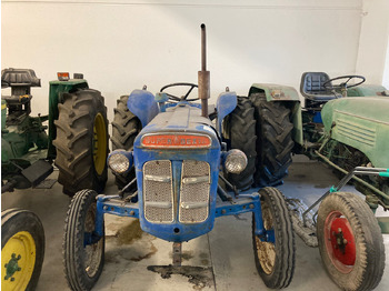 Трактор FORDSON