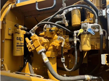 Гусеничный экскаватор CAT 330: фото 3