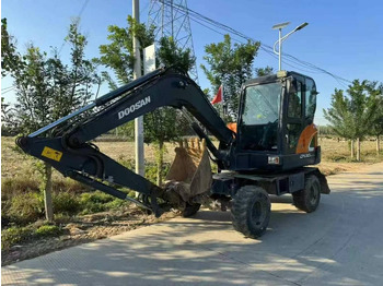 Мини-экскаватор DOOSAN DX60