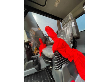 Гусеничный экскаватор Sany SY 135: фото 5 Гусеничный экскаватор Sany SY 135: фото 5