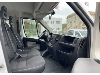 Малотоннажный бортовой грузовик, Грузопассажирский фургон Peugeot Boxer Peugeot Boxer 2.0-130KM klima dokka Brygadówka doka 122tkm 2018: фото 4