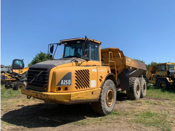 Сочленённый самосвал VOLVO A25D