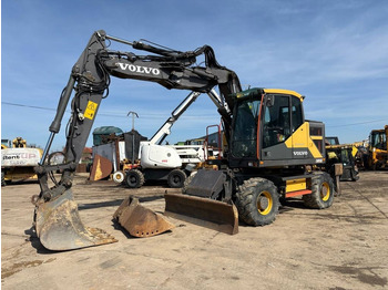 Колёсный экскаватор VOLVO