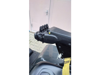 Электропогрузчик UniCarriers AG1N1L18Q: фото 4