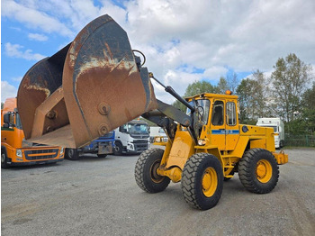 : фото в шапке страницы