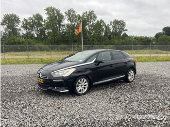 Легковой автомобиль CITROËN