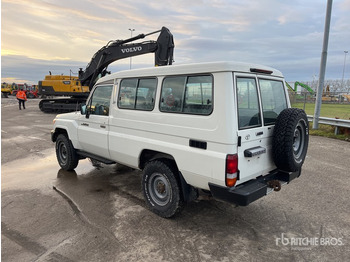 Внедорожник 2018 Toyota Land Cruiser 4WD SUV: фото 2 Внедорожник 2018 Toyota Land Cruiser 4WD SUV: фото 2