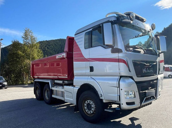 Самосвал MAN TGX 26.580