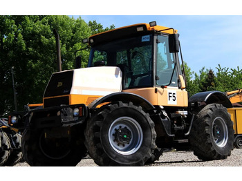 Трактор JCB