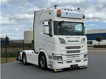 Тягач SCANIA R 580