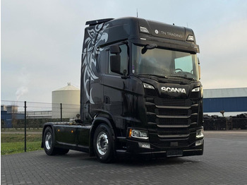 Тягач SCANIA S 500