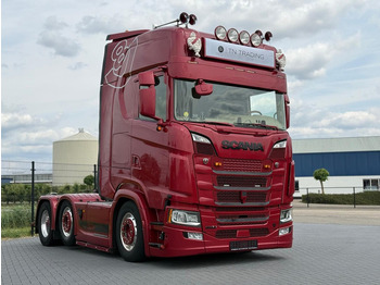 Тягач SCANIA S 520