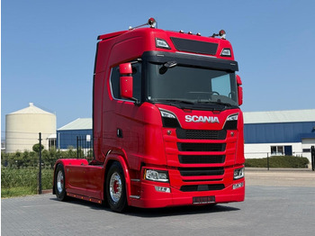 Тягач SCANIA S