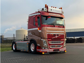 Тягач VOLVO FH13 500