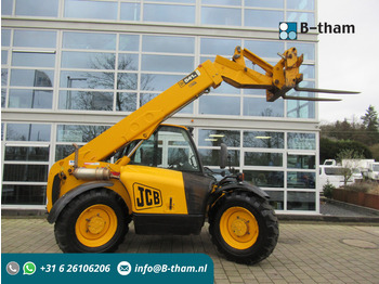 Телескопический погрузчик JCB