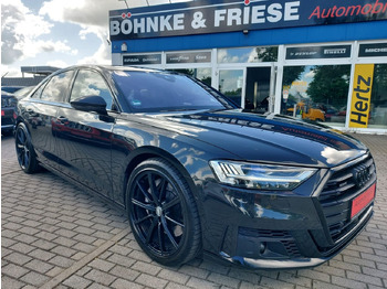 Седан AUDI