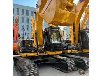 Гусеничный экскаватор CATERPILLAR 323D
