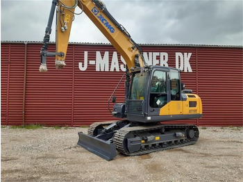 Гусеничный экскаватор XCMG XE150E