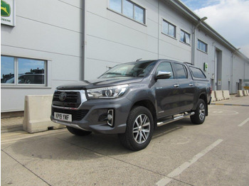 Пикап TOYOTA Hilux