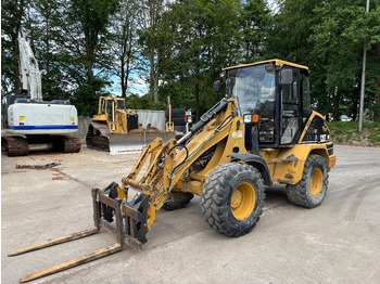 Колёсный погрузчик CATERPILLAR 908