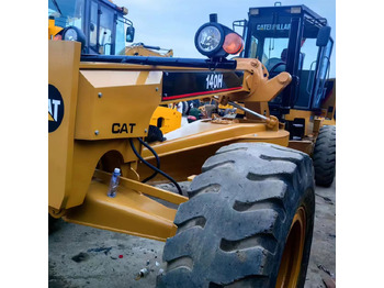 Грейдер CATERPILLAR 140H