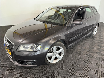 Легковой автомобиль AUDI