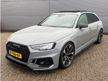 Легковой автомобиль AUDI