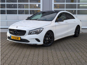 Седан MERCEDES-BENZ