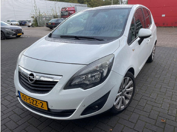 Легковой автомобиль OPEL