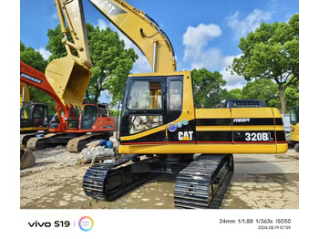 Гусеничный экскаватор CATERPILLAR 320BL: фото 3 Гусеничный экскаватор CATERPILLAR 320BL: фото 3