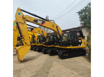 Гусеничный экскаватор CATERPILLAR 320D