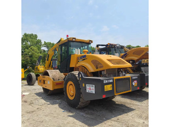 Компактор XCMG XS263J: фото 4