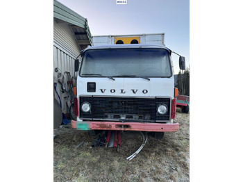 Грузовик для перевозки животных 1971 Volvo F85 Livestock Transporter: фото 2 Грузовик для перевозки животных 1971 Volvo F85 Livestock Transporter: фото 2